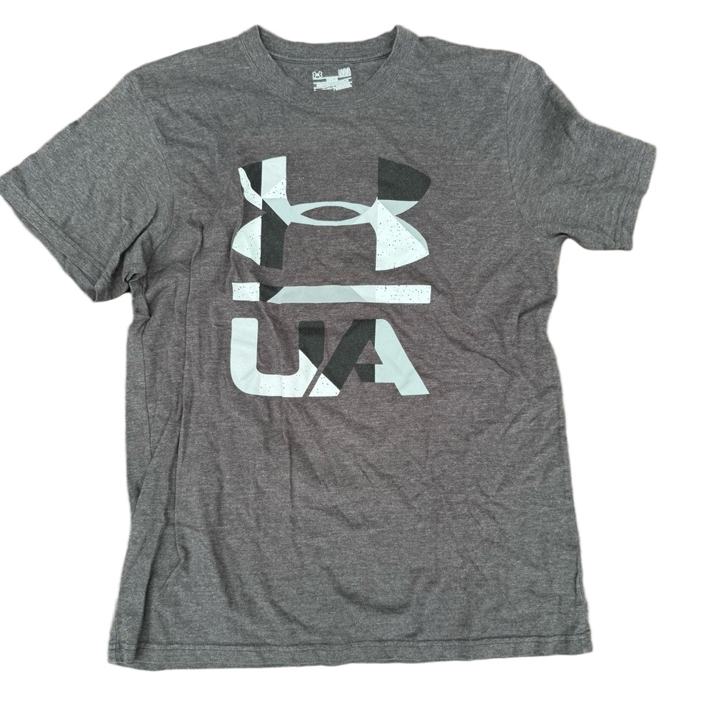 Men’s size Under Armor Loose Heat Gear Gray T-Shirt